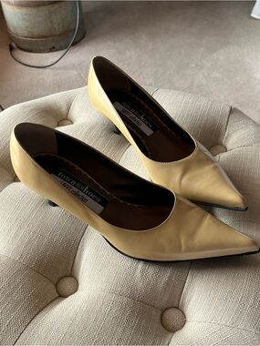 Savvy Pointed Toe Low Heel Pumps in Yellow